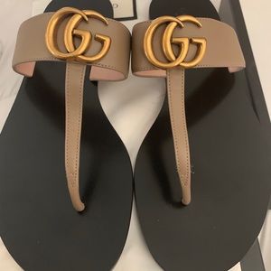 Gucci Marmont Flat Marmont Leather thong
